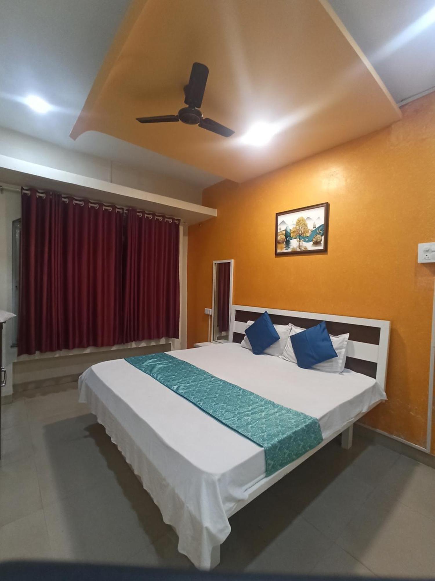 Malwade Motel Pune Ngoại thất bức ảnh