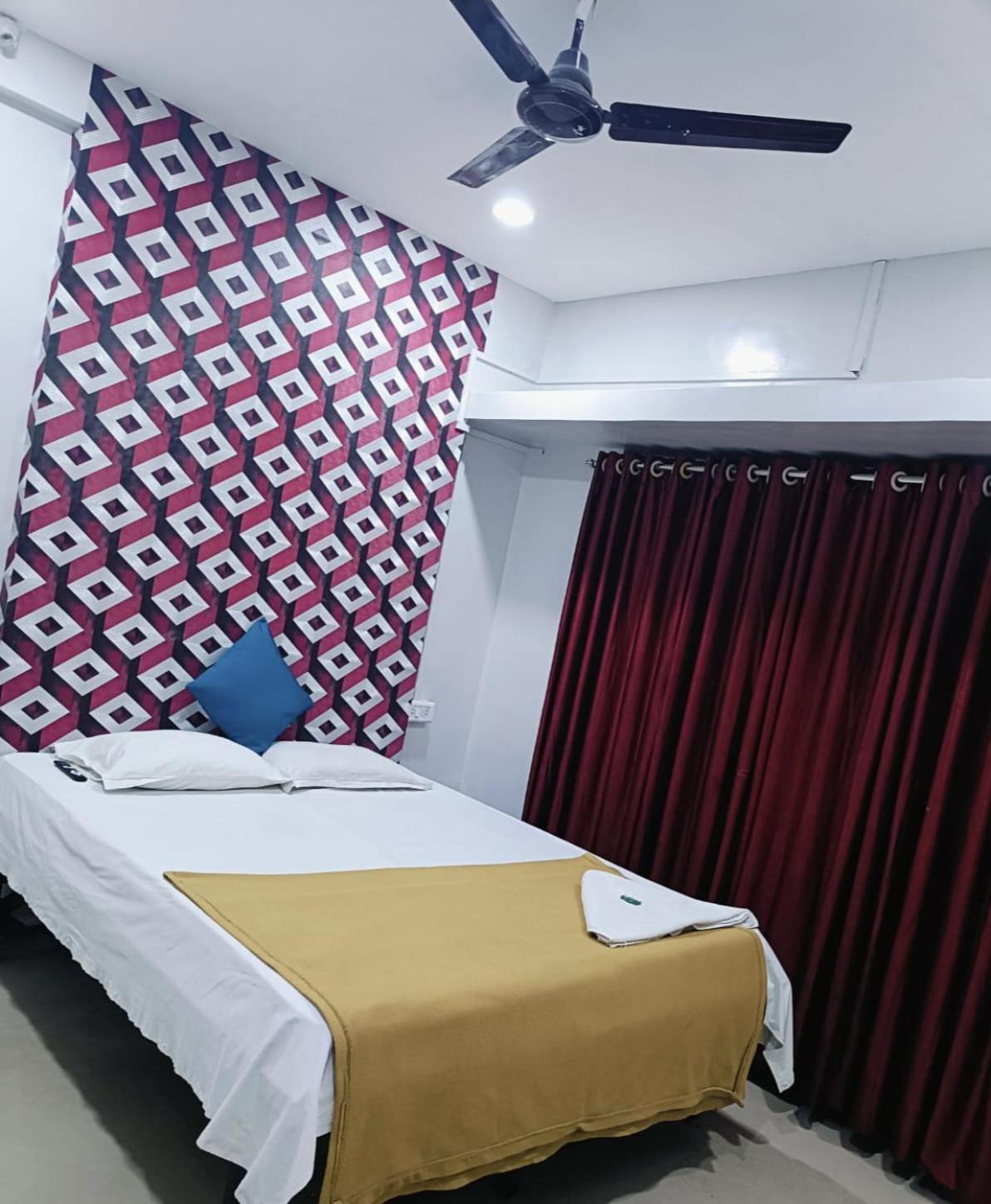 Malwade Motel Pune Ngoại thất bức ảnh
