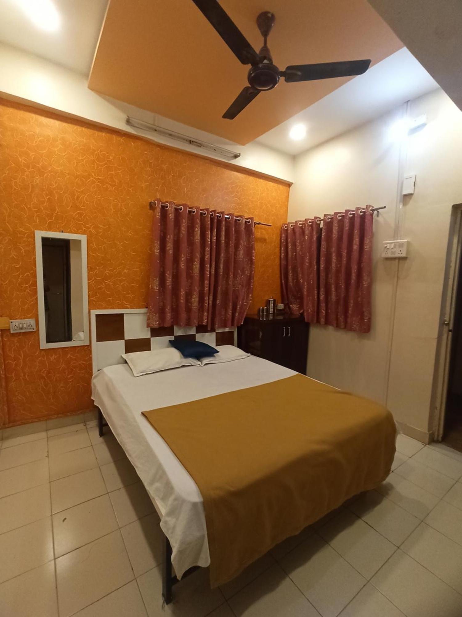 Malwade Motel Pune Ngoại thất bức ảnh
